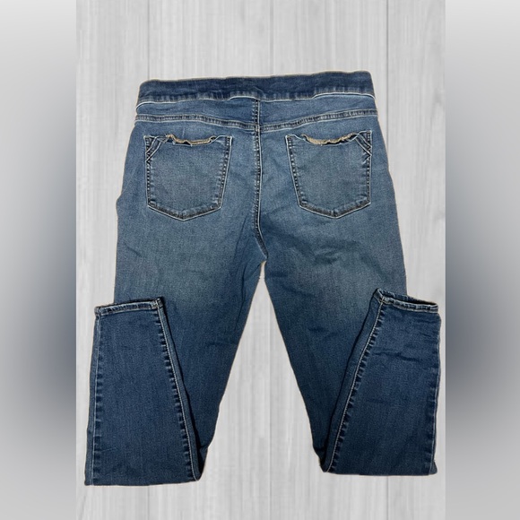 Apt. 9 Skinny Jeans with Stretchy waist - Picture 2 of 5